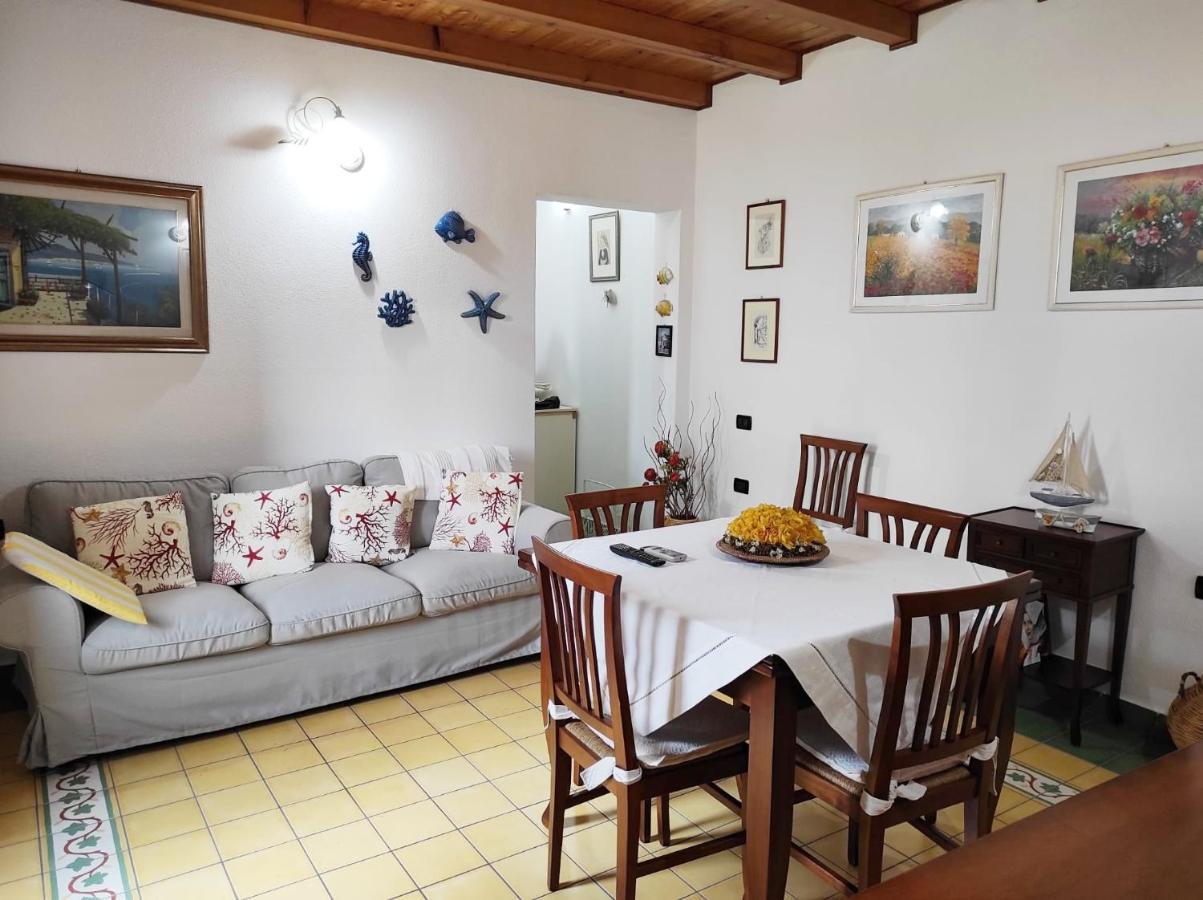 Casa Lupino Appartement Orosei Buitenkant foto